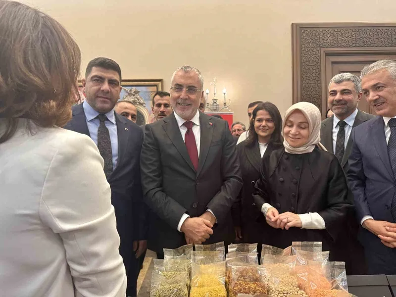 Bakan Işıkhan: 1 Milyon 634 Bin Kadın İşe Yerleştirildi