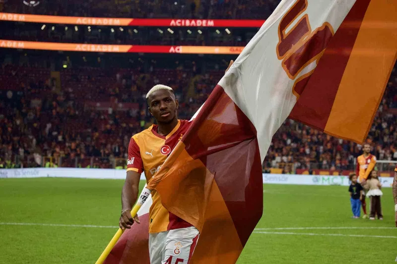 Victor Osimhen, Okan Buruk