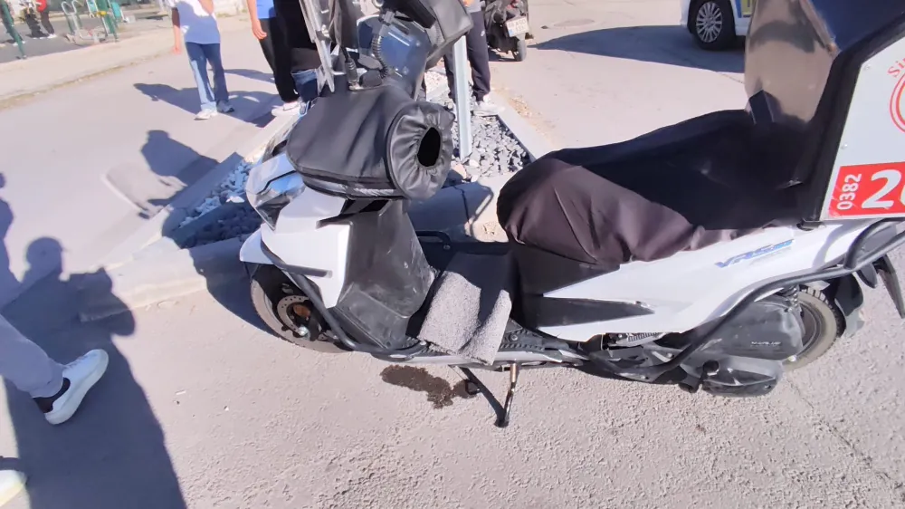Aksaray’da Kavşakta Kaza: Motosiklet Otomobile Çarptı, 1 Kişi Yaralandı