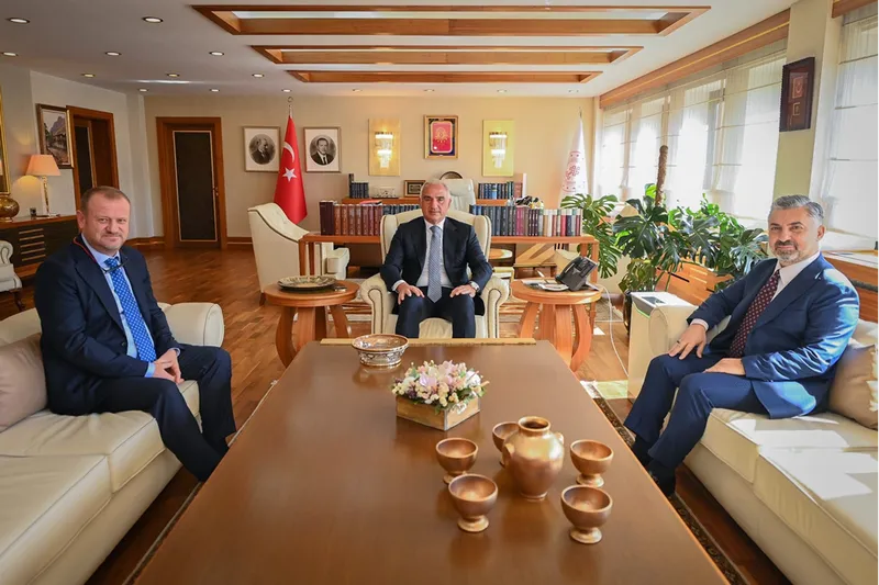 Bakan Ersoy, RTÜK Başkanı Daniş ve Türk Telekom CEO