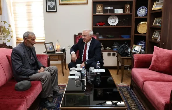 Vali Kumbuzoğlu, “Aksaraylı Mehmet”in Torununu Ağırladı