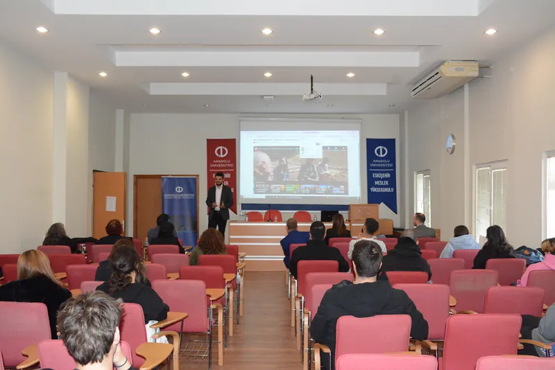 Anadolu Üniversitesi