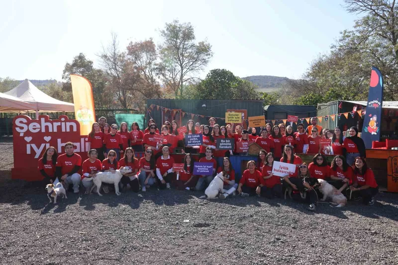 Serenay Sarıkaya ve Akbank