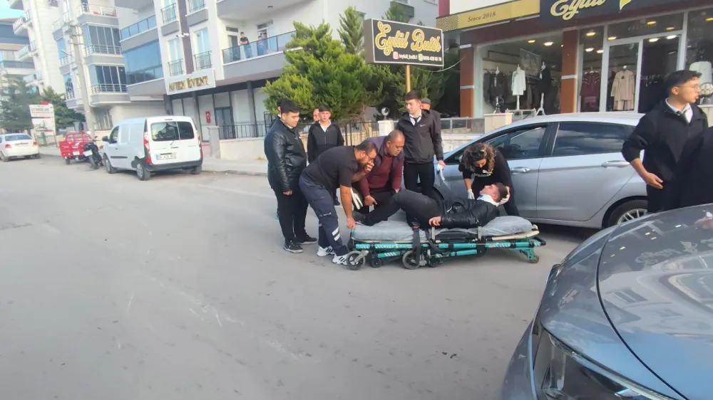 Motosikletler Kaza Yaptı: 4 Yaralı