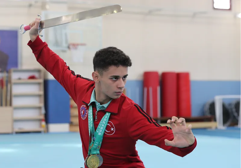 Milli wushucu Furkan Osman Sayıner 2026 Gençlik Olimpiyatları