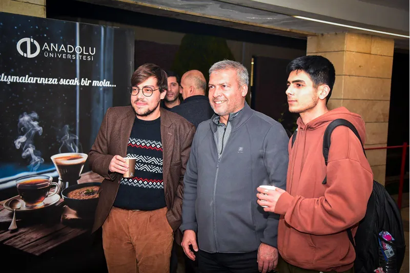 Anadolu Üniversitesi sınav haftasında öğrencilere sıcak ikram desteği