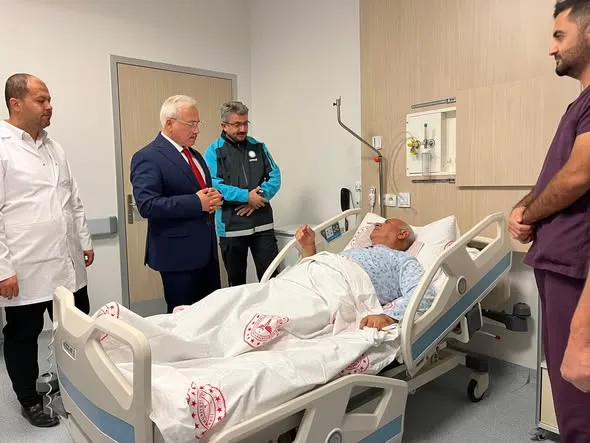 Vali Mehmet Ali Kumbuzoğlu’ndan Başkan Adem Baylan’a Geçmiş Olsun Ziyareti 