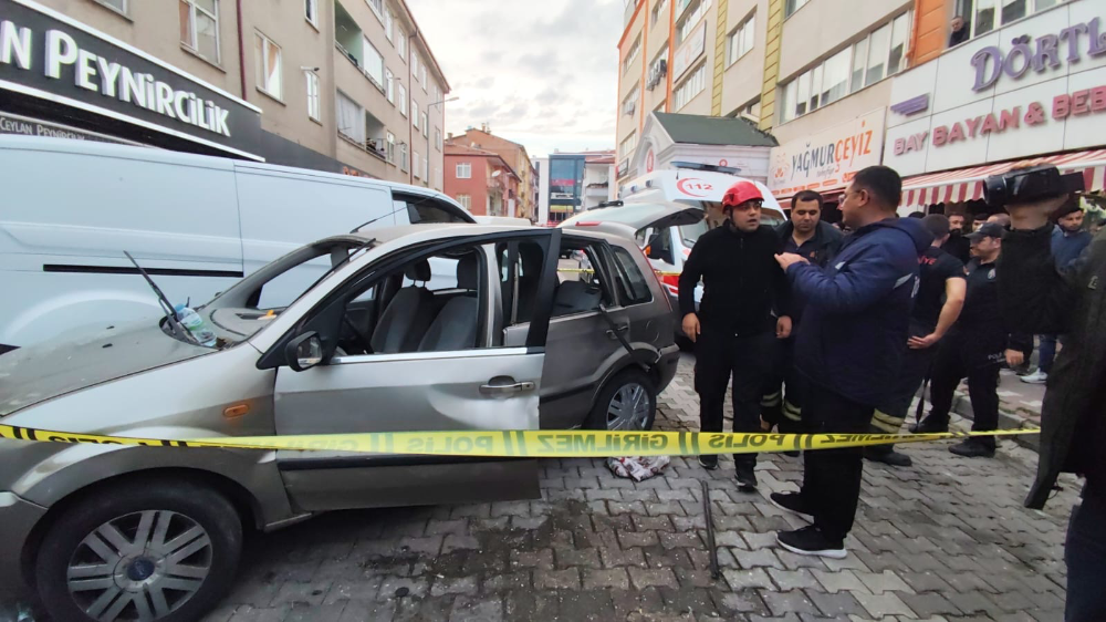 Aksaray’da Park Halindeki Araçta Piknik Tüpü Patladı: 1 Yaralı