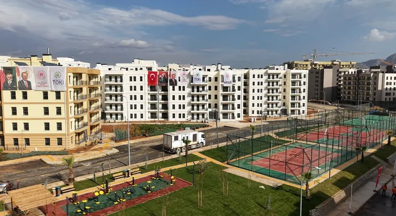 Depremzedeler yeni yuvalarına kavuştu: Hayallerin ötesinde evler