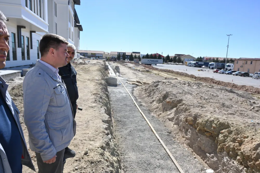 Yeni Belediye Önü Millet Bahçesi’nde Çalışmalar Hız Kesmiyor