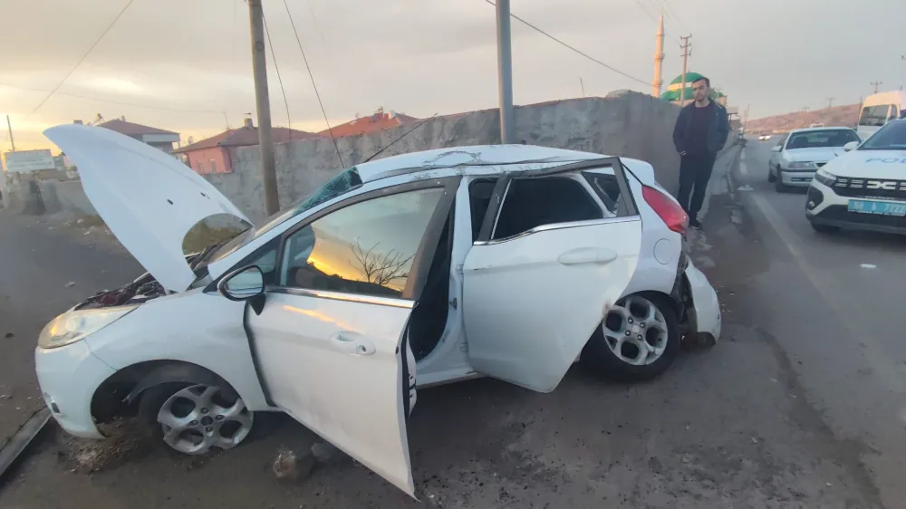 Aksaray’da Tek Taraflı Kaza: Anne ve Çocuğu Yaralandı