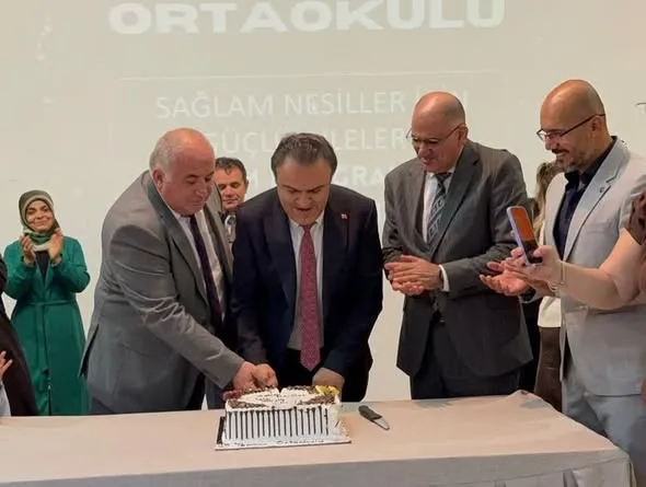 15 Temmuz Ortaokulunda “Sağlam Nesiller İçin Güçlü Aileler” Eğitimi Düzenlendi