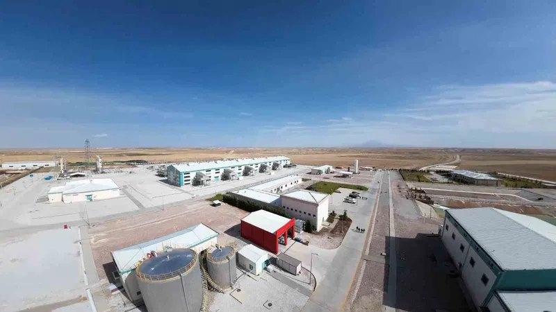 Bayraktar: Doğal Gaz Depoları Yüzde 100 Dolu