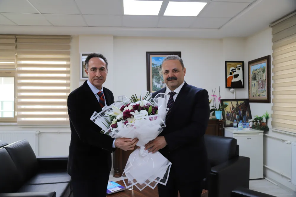 ASÜ’de 24 Kasım Coşkusu: Rektör Arıbaş’tan Duygusal Öğretmenler Günü Mesajı