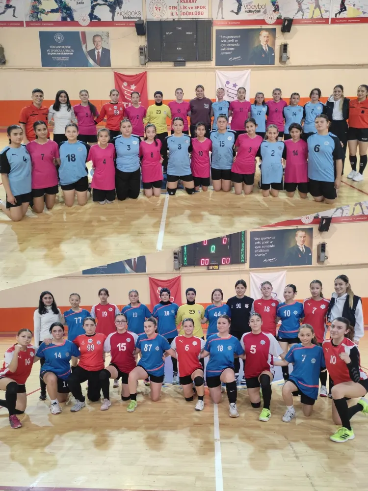 Aksaray’da Yıldız Kızlar Hentbol İl Birinciliği Nefes Kesti