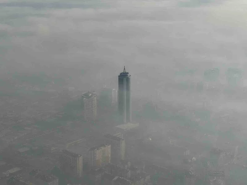 Konya Sis Bulutları Arasında Kayboldu