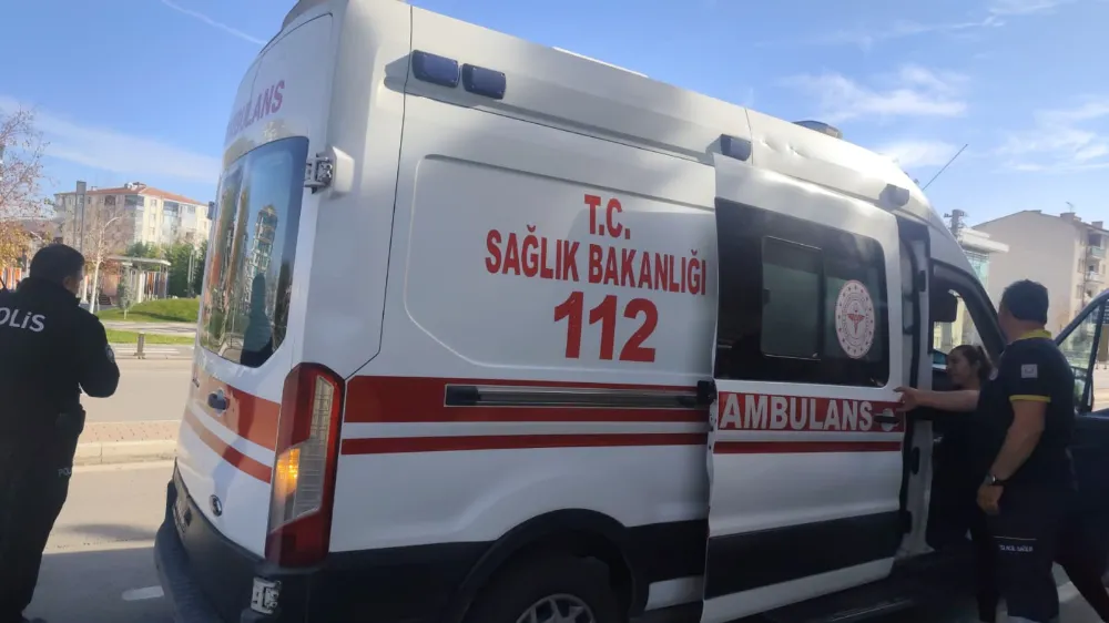 Fatih Mahallesi’nde Bıçaklı Yaralama: 17 Yaşındaki Genç Hastaneye Kaldırıldı