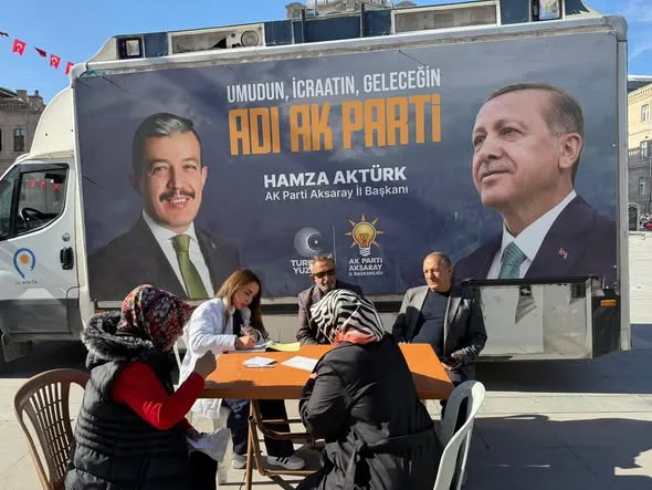 AK Parti Aksaray İl Teşkilatı Yeni Üyelerini Meydanda Karşıladı