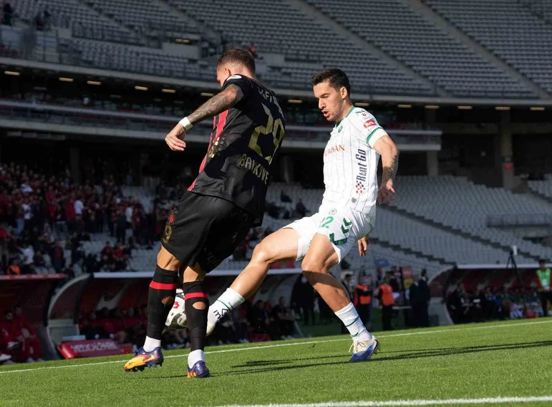 Fatih Karagümrük - Konyaspor: İlk Yarıda Gol Yok