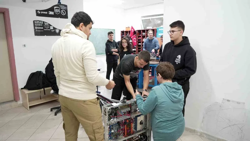 Kazan Dairesinden Dünya Şampiyonluğuna: EMONER Robotics