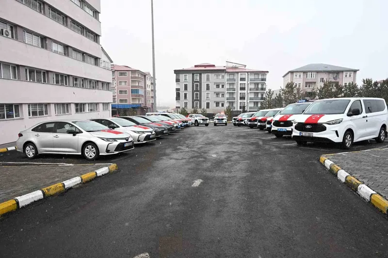 Ardahan Emniyetine 20 Yeni Araç Törenle Teslim Edildi