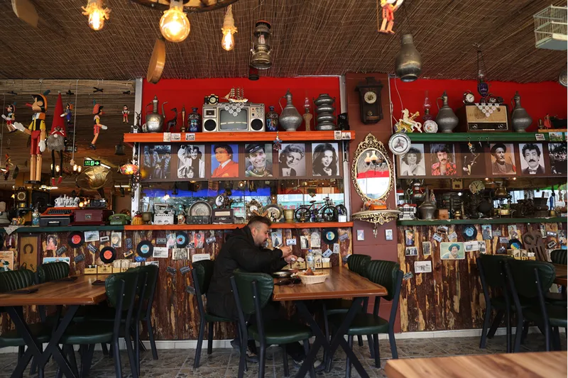 Dedesinin 85 Yıllık Sefer Tasından Yola Çıkan Antika Tutkusu