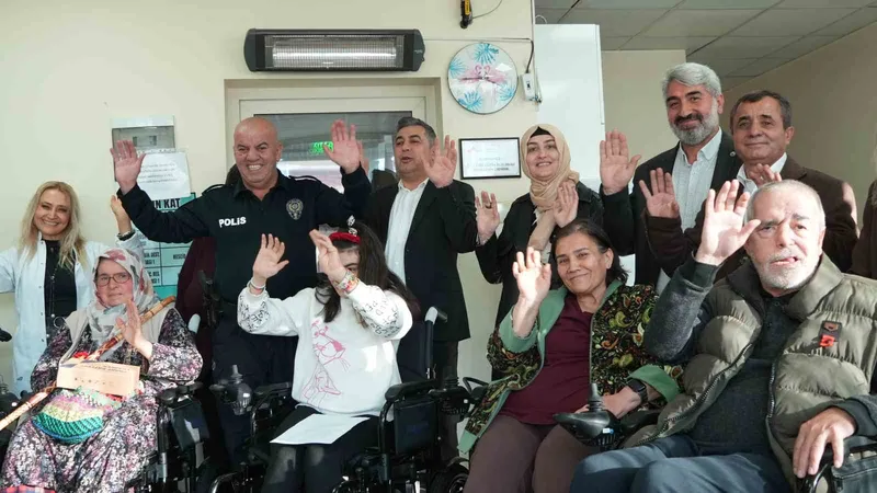 Polis Memuru Mustafa Şahin