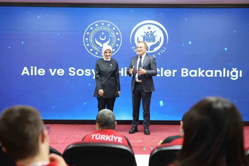 Bakan Göktaş, Azimleriyle İlham Veren Engelli Sporcuları Ağırladı