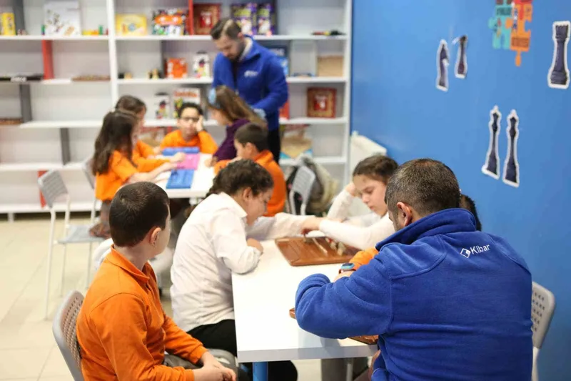 Kibar Gönüllüleri 7 Yılda 10 Binden Fazla Çocuğa Ulaştı