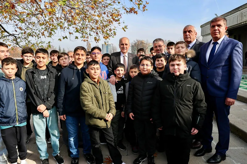 Çopuroğlu, Kayserili Öğrencileri TBMM