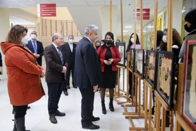 SAĞLIKÇILAR TEZHİP, HAT VE EBRU SERGİSİ AÇTI