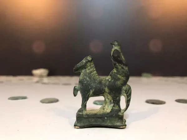 Emniyette Tarihi Eser Kaçakçısına Operasyon