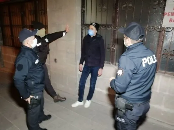 BEKÇİLERDEN KAÇAN GENCE 3 BİN 150 LİRA CEZA KESİLDİ