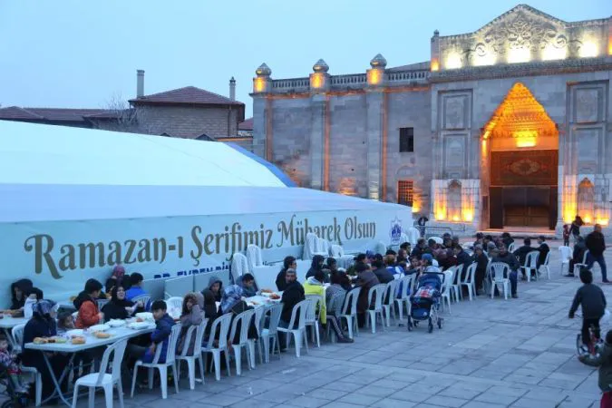 RAMAZAN AY’I PAYLAŞMAKTIR, BİR ARADA OLMAKTIR