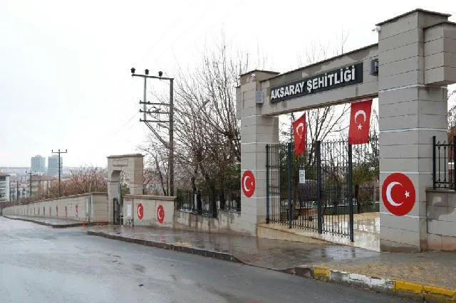 TURAN YALDIR  AKSARAY ŞEHİTLİĞİNİ ZİYARET ETTİ