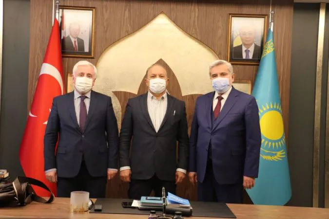 ŞAHİN, AYÜ MÜTEVELLİ HEYETİ BAŞKANI ŞİMŞEK’İ ZİYARET ETTİ