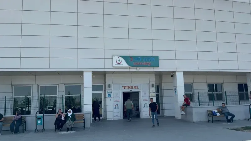 Aksaray Devlet Hastanesi’nde Çok Sayıda Sağlık Personeli Acillik Oldu