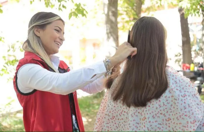 Aksaray’da Ücretsiz Mobil Kuaför Hizmeti: Minik Öğrencilere Hijyenik ve Kaliteli Bakım