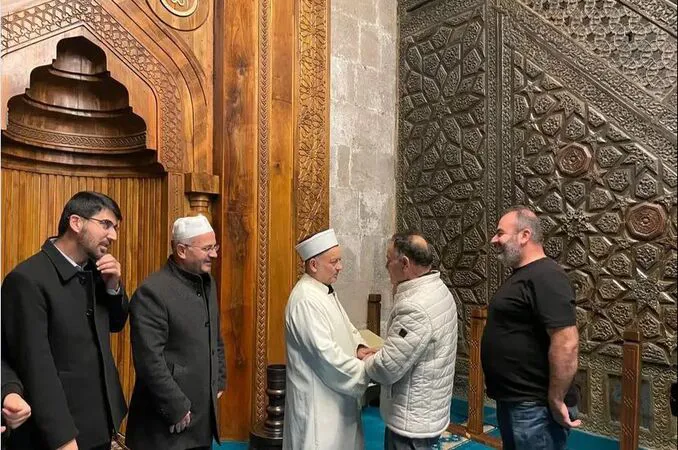 Aksaray’da Sabah Namazı Buluşması Düzenlendi