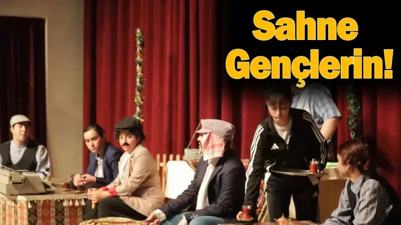 Liseli Gençlerden Sahnede Büyük Başarı