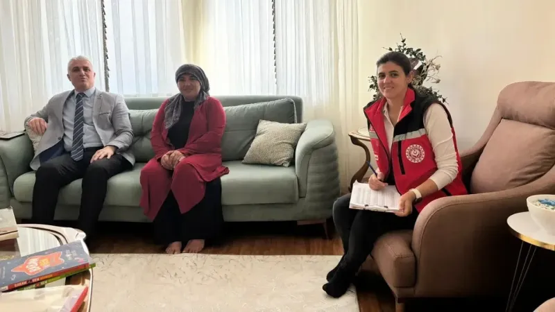 Aksaray Aile ve Sosyal Hizmetler İl Müdürlüğü’nden Anneler Günü’ne Duygusal Ziyaret