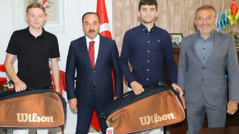 Şampiyon Tenisçilere İl Müdürü Aslan Yıldız’dan Tebrik
