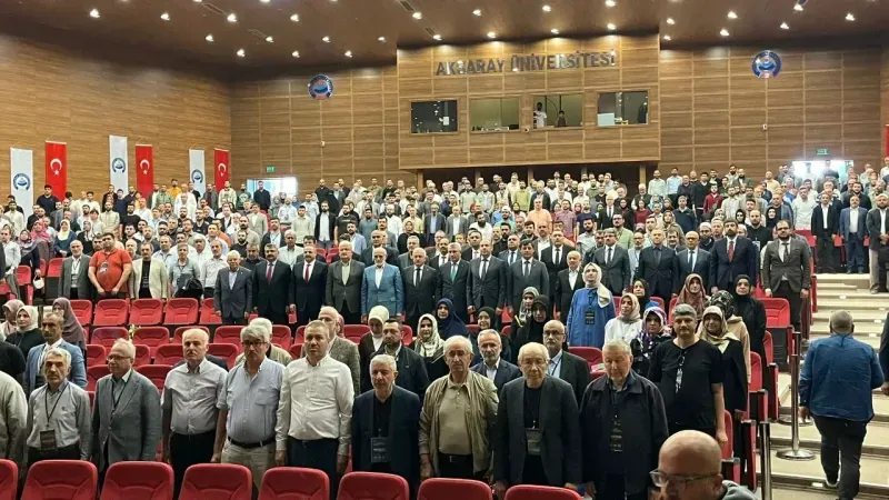 Aksaray’da Tefsir Akademisyenleri Bir Araya Geldi: İlmi Yolculuk Başladı