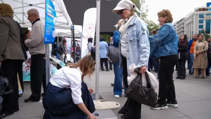 Türkiye’de Kilo Kontrolü Alarmı: Her Üç Kişiden İkisi Sağlıklı Kilo Aralığının Dışında