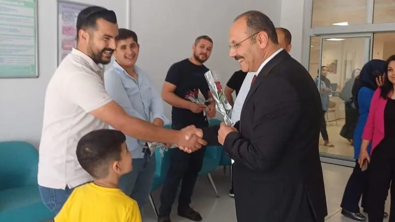 Aksaray’da Babalar Günü’nde Anlamlı Ziyaretler: Yeni Babaların Sevinci Paylaşıldı