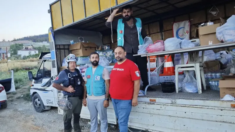 Cansuyu Derneği Niğde Şubesi’nden Yangınla Mücadele Ekiplerine Kumanya Desteği