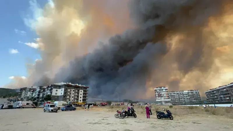 Çanakkale’de Orman Yangını Hastane Yakınlarına Kadar Ulaştı