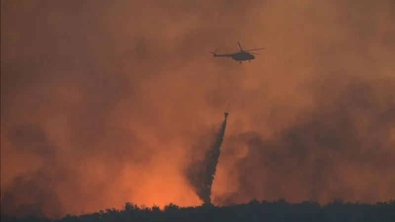 İzmir, Bursa ve Muğla’daki Yangınlar Kontrol Altına Alındı: Çanakkale’de Mücadele Sürüyor