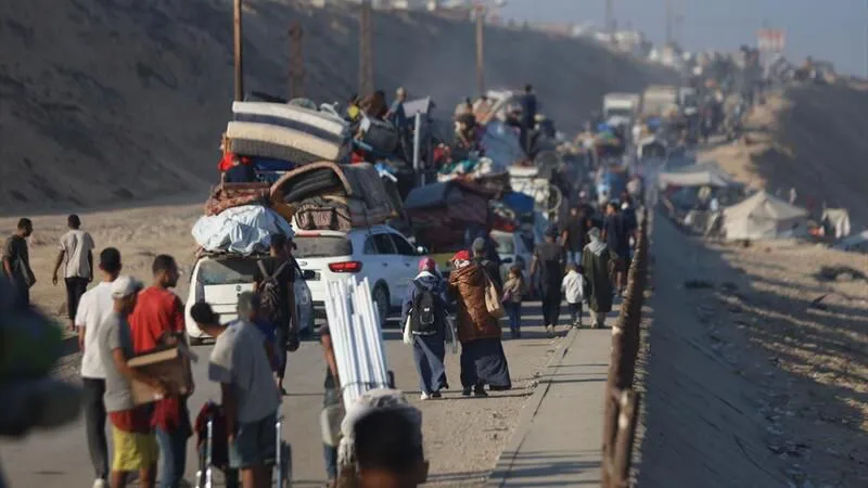 Gazze’de Filistinlilerin Göç Yolculuğu Sürüyor