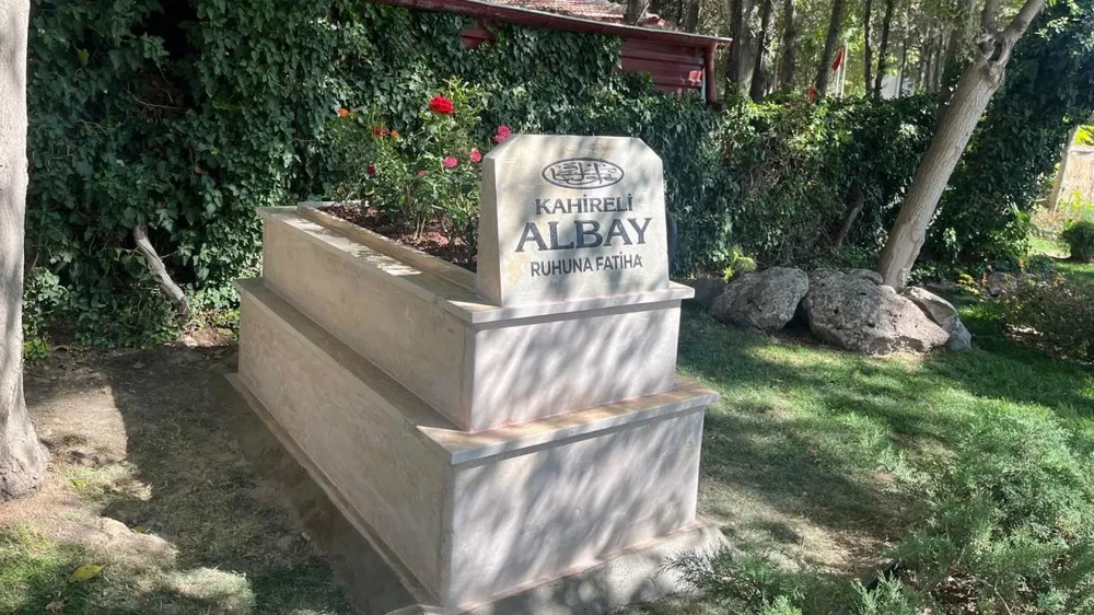 Niğde’de Yol Ortasındaki Mezar Yeni Yerine Taşındı